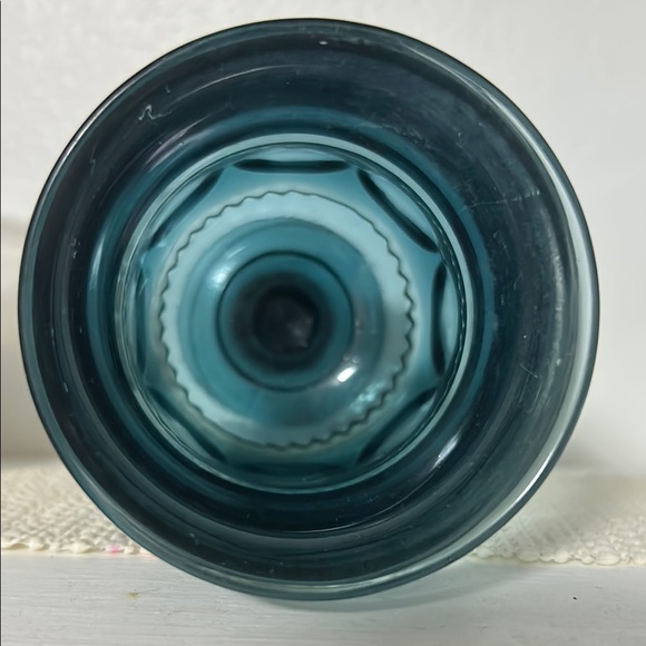 Elegant Blue Glass Goblet - Picture 3 of 4